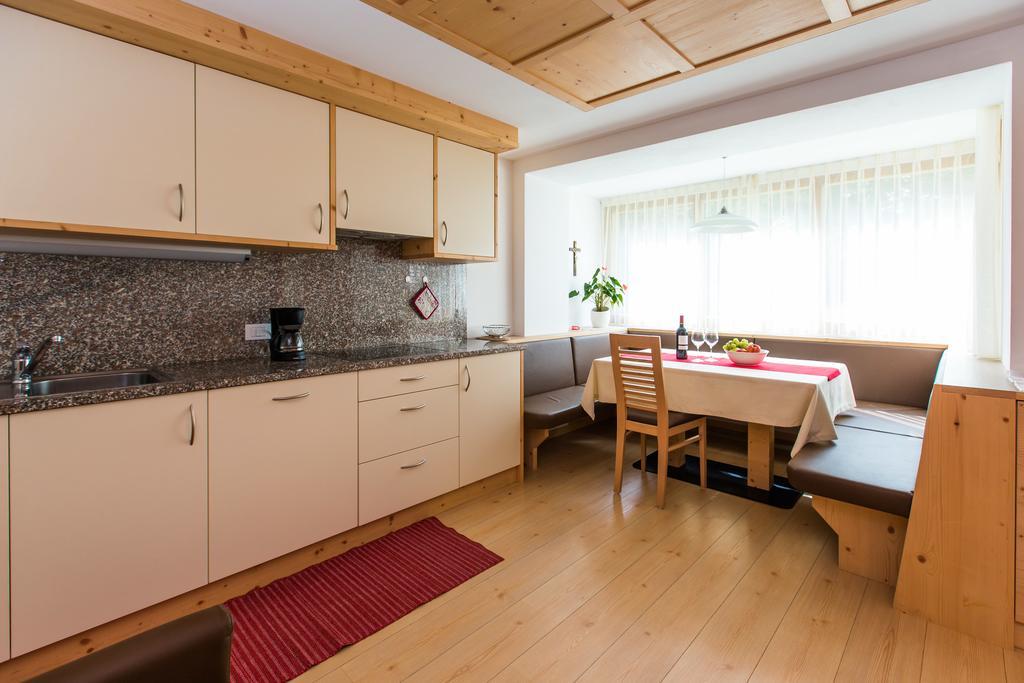 Appartamenti Genziana La Villa  Habitación foto
